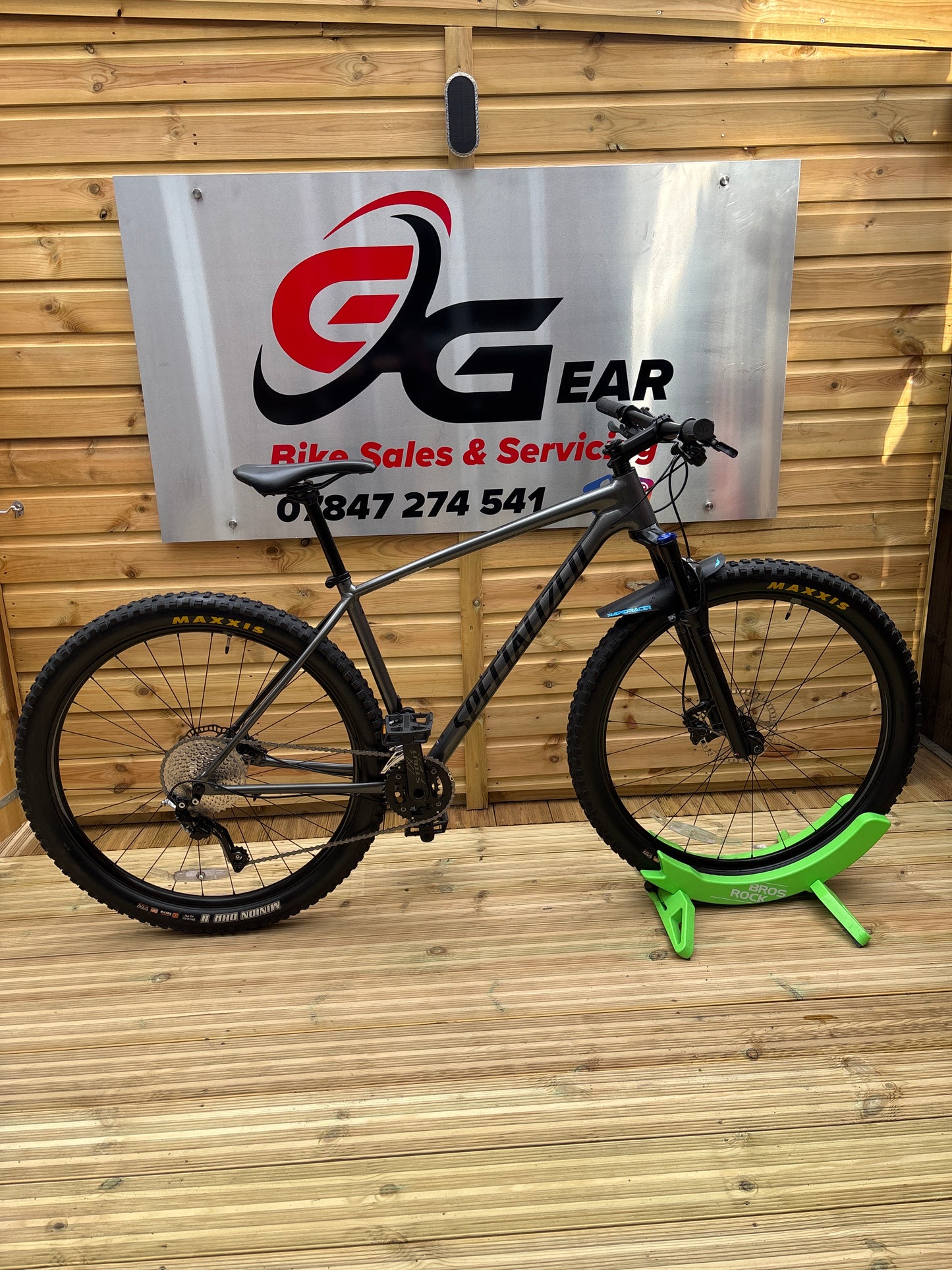 Specialized Chisel 29 hardtail mountain bike