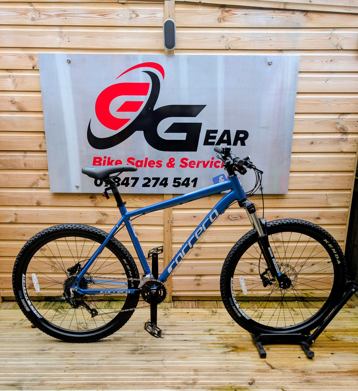 Carrera Vulcan hardtail mountain bike large