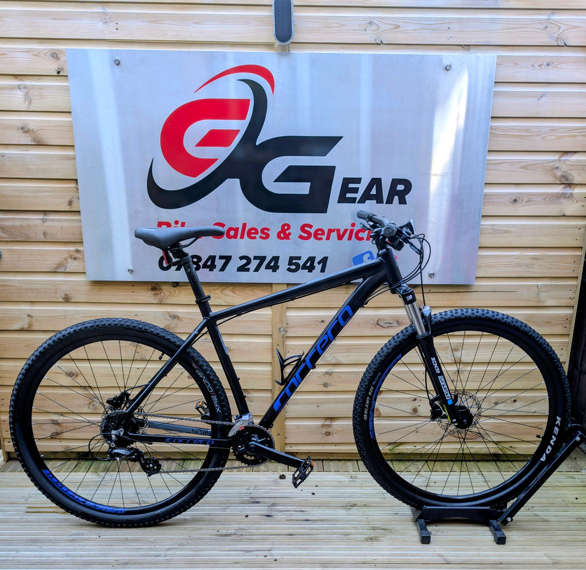 Carrera Hellcat 29 hardtail mountain bike