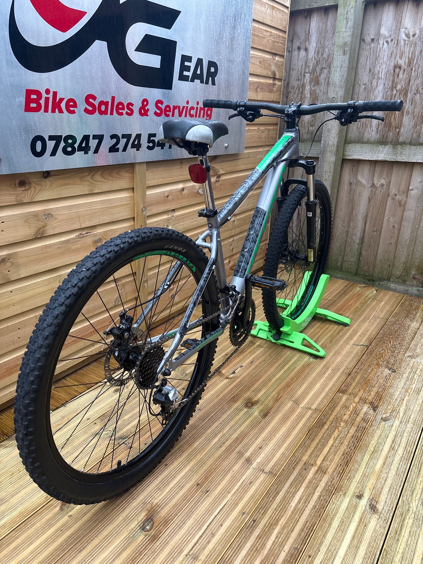 Carrera Hustle 1 Hardtail Mountain Bike