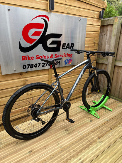 Giant Talon 2 hardtail mountain bike