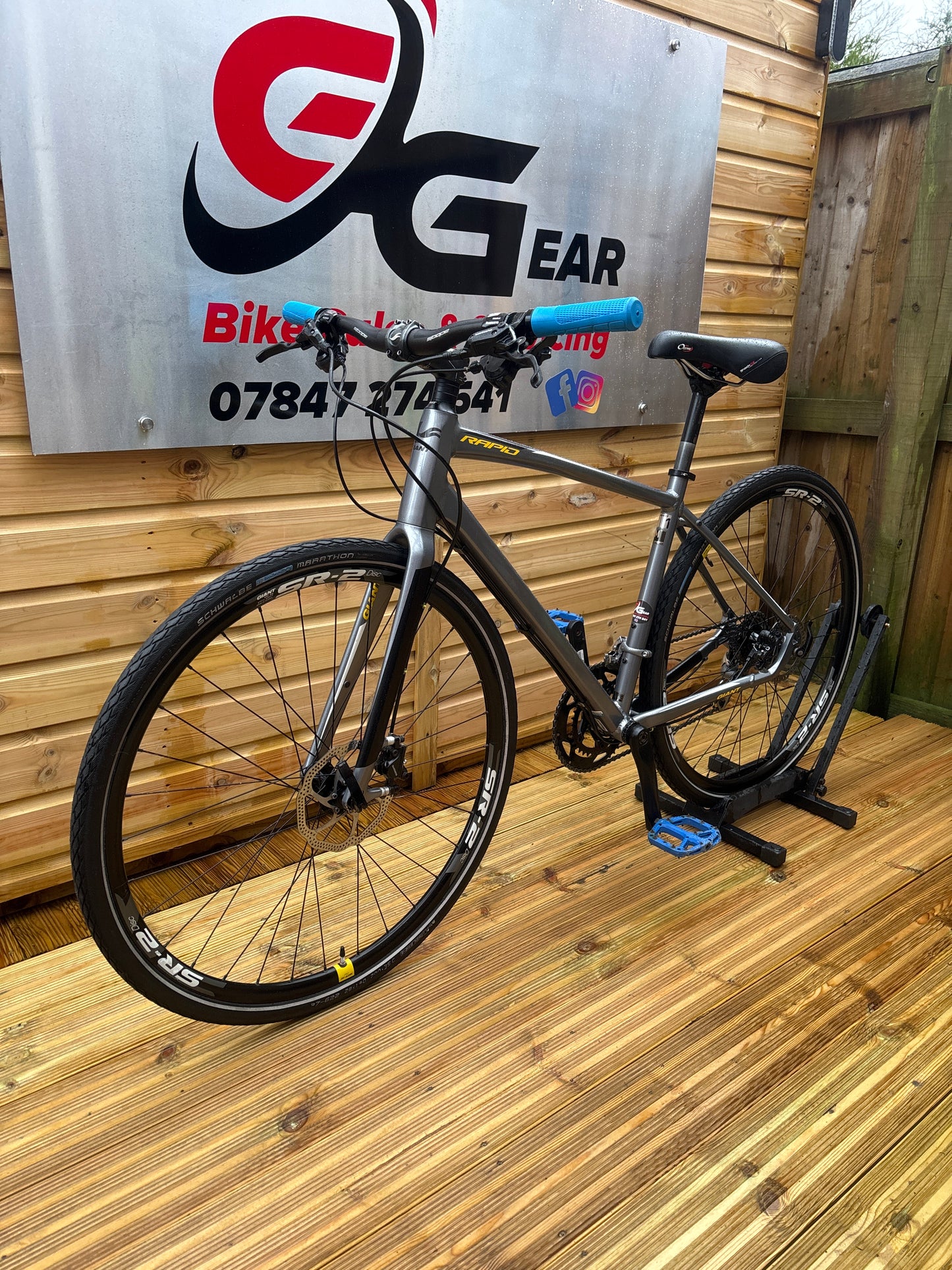 Giant Rapid 1 Hybrid Bike