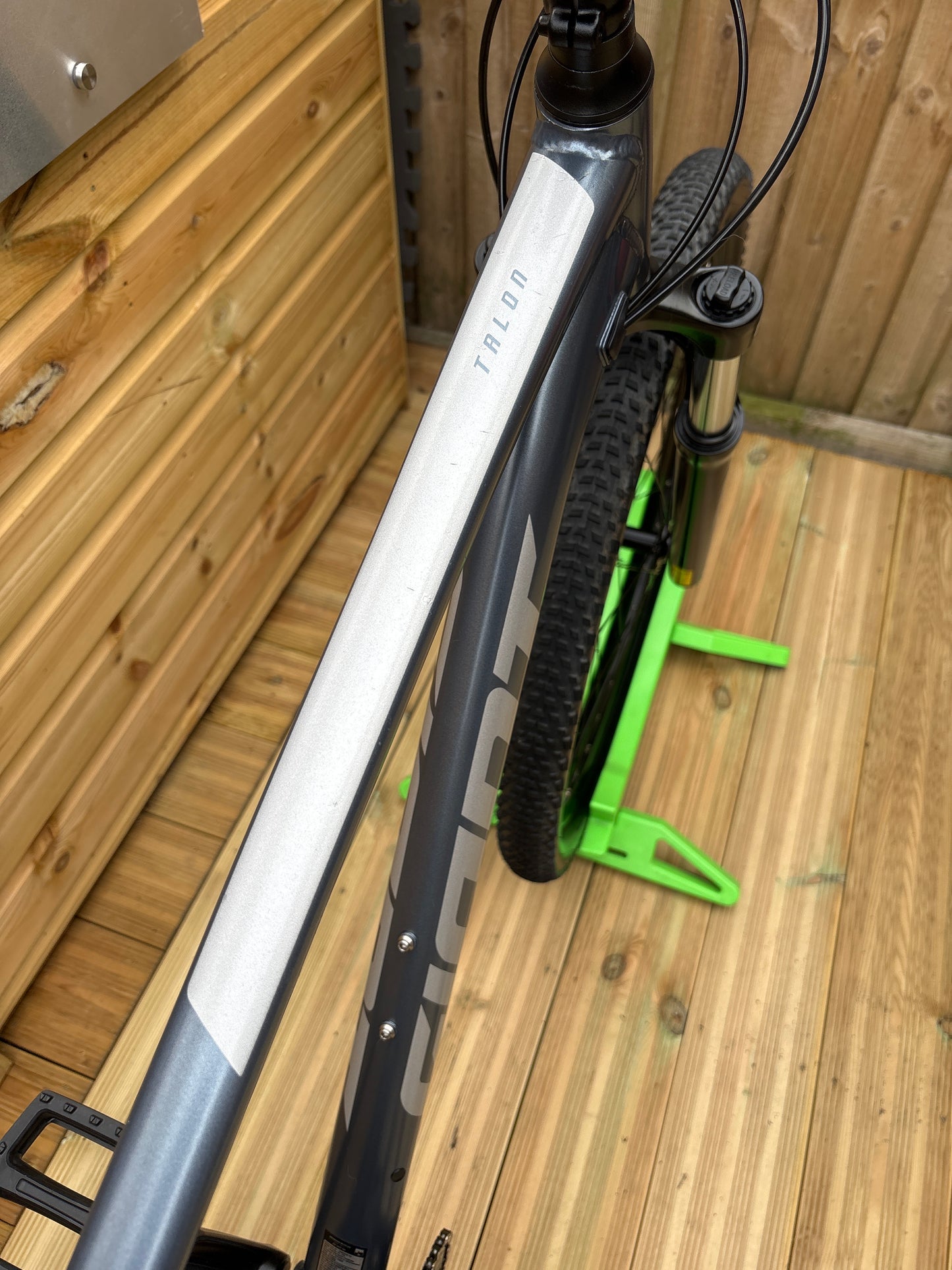 Giant Talon 2 hardtail mountain bike