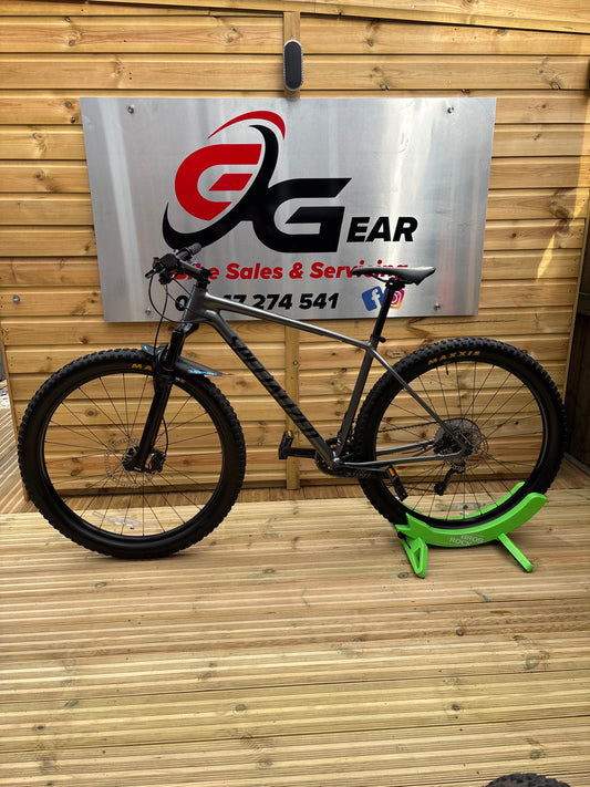 Specialized Chisel 29 hardtail mountain bike