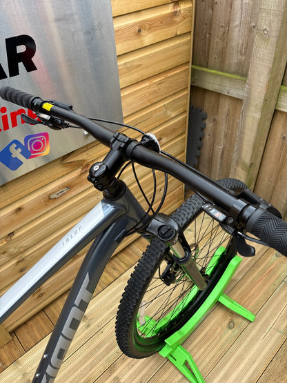 Giant Talon 2 hardtail mountain bike