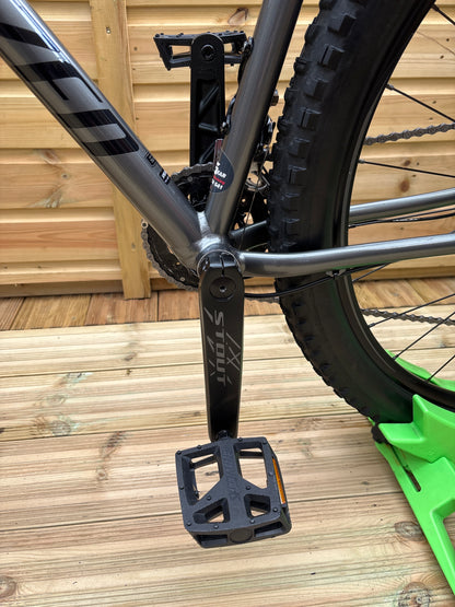 Specialized Chisel 29 hardtail mountain bike