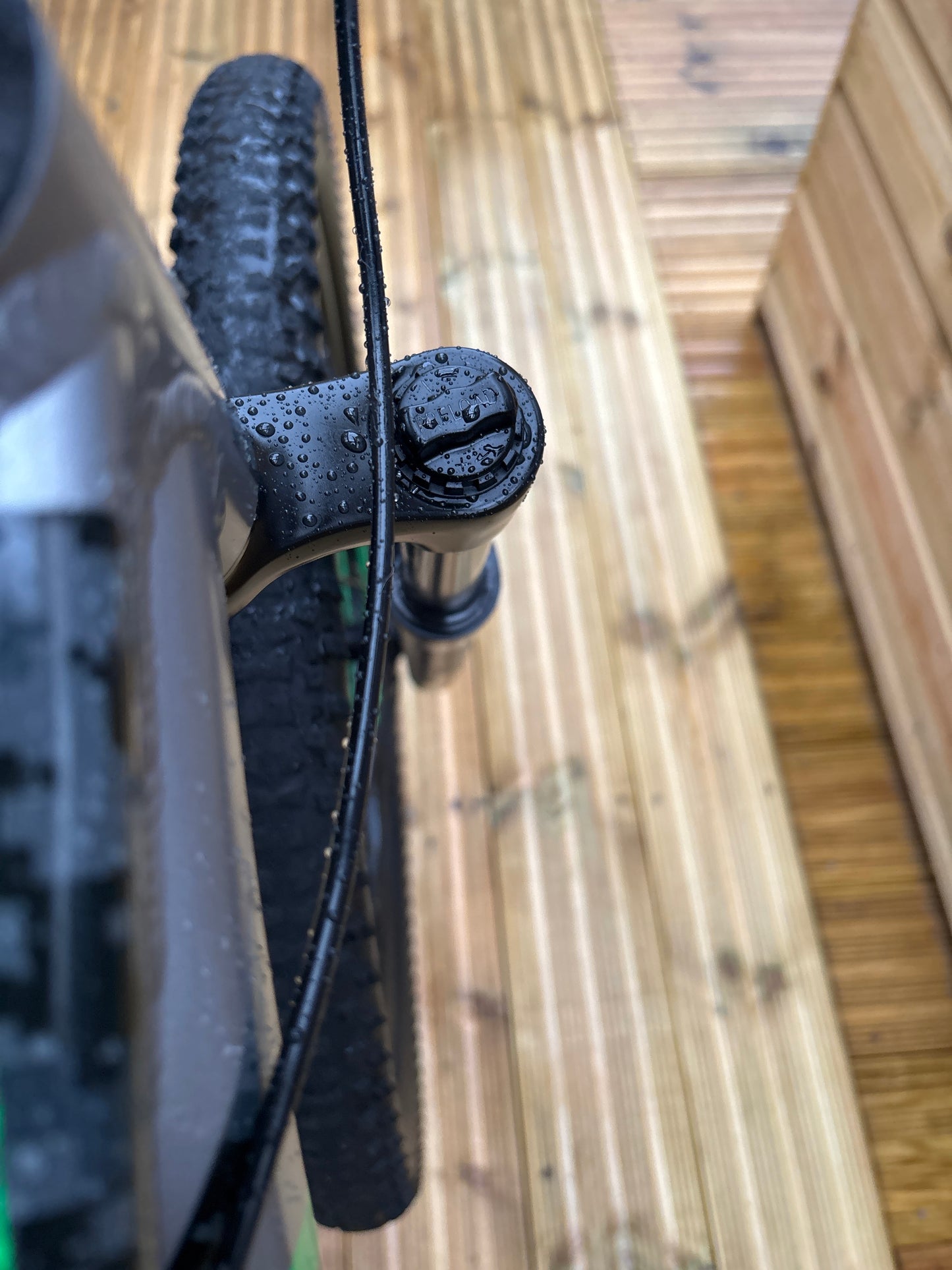 Carrera Hustle 1 Hardtail Mountain Bike