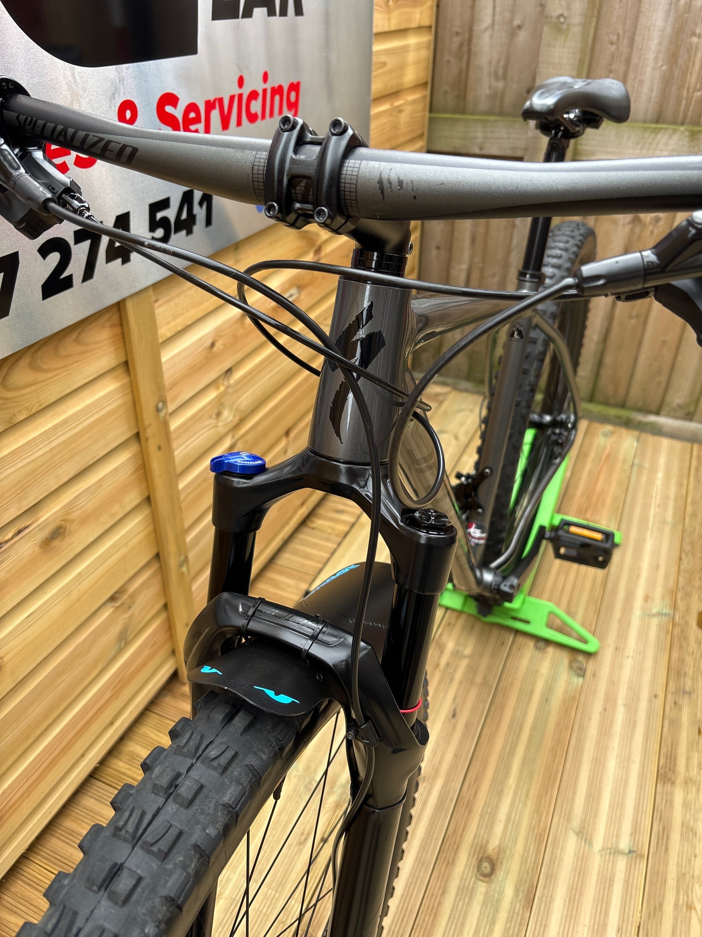 Specialized Chisel 29 hardtail mountain bike