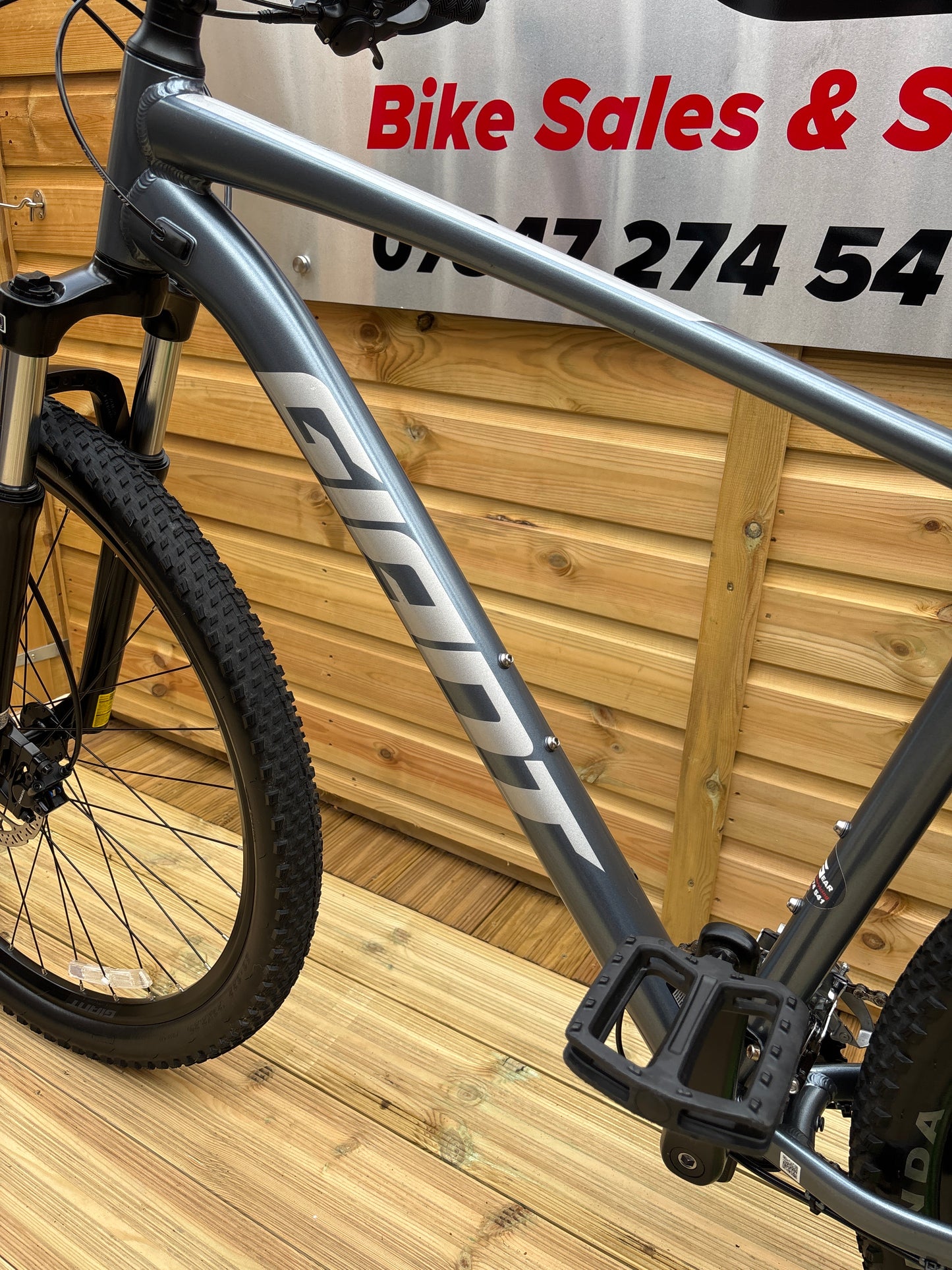Giant Talon 2 hardtail mountain bike