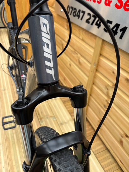 Giant Talon 2 hardtail mountain bike