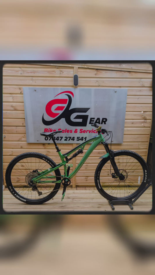 2023 Boardman MTR 8.8 full suspension mountain bike