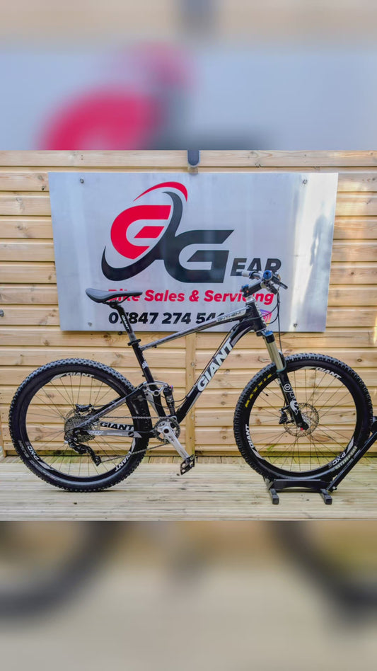 Giant Anthem X 2 full suspension mountain bike