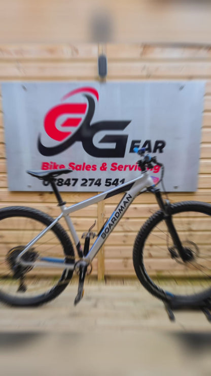 Boardman MHT 8.8 hardtail mountain bike