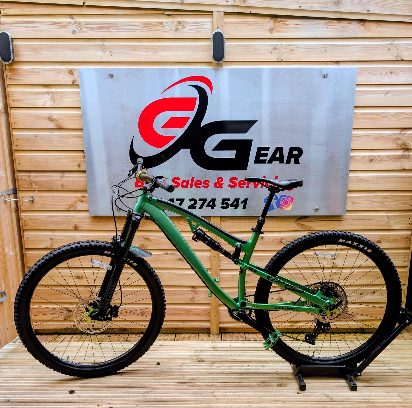 2023 Boardman MTR 8.8 full suspension mountain bike