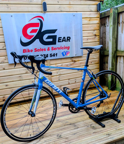 Giant Defy 3 Road Bike