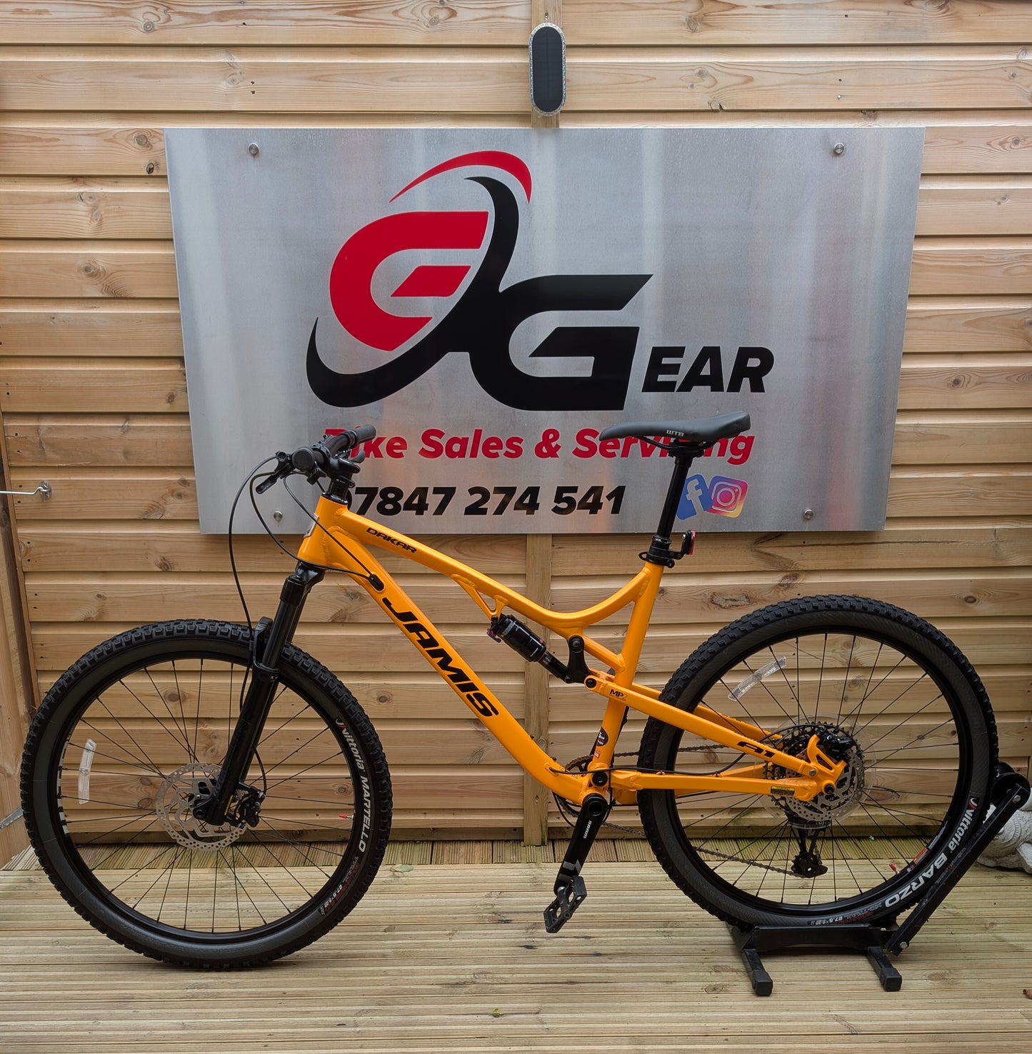 Jamis Dakar A1 full suspension mountain bike