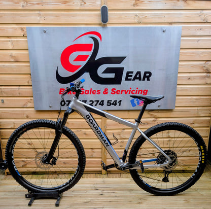 Boardman MHT 8.8 hardtail mountain bike