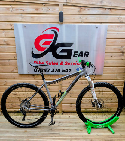 Voodoo Aizan 29 Custom built hardtail mountain bike