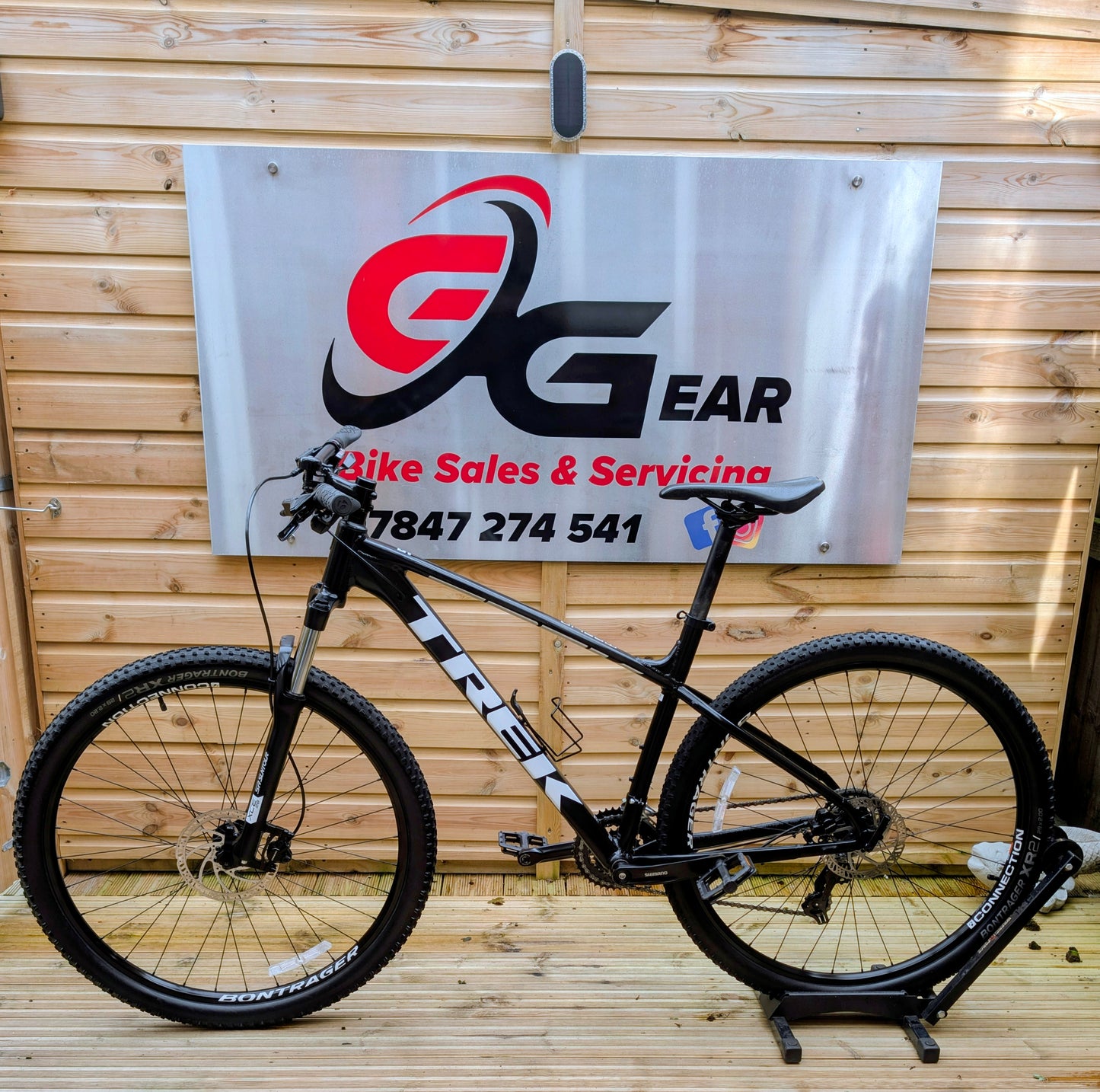 Trek Marlin 5 Gen 2 hardtail mountain bike