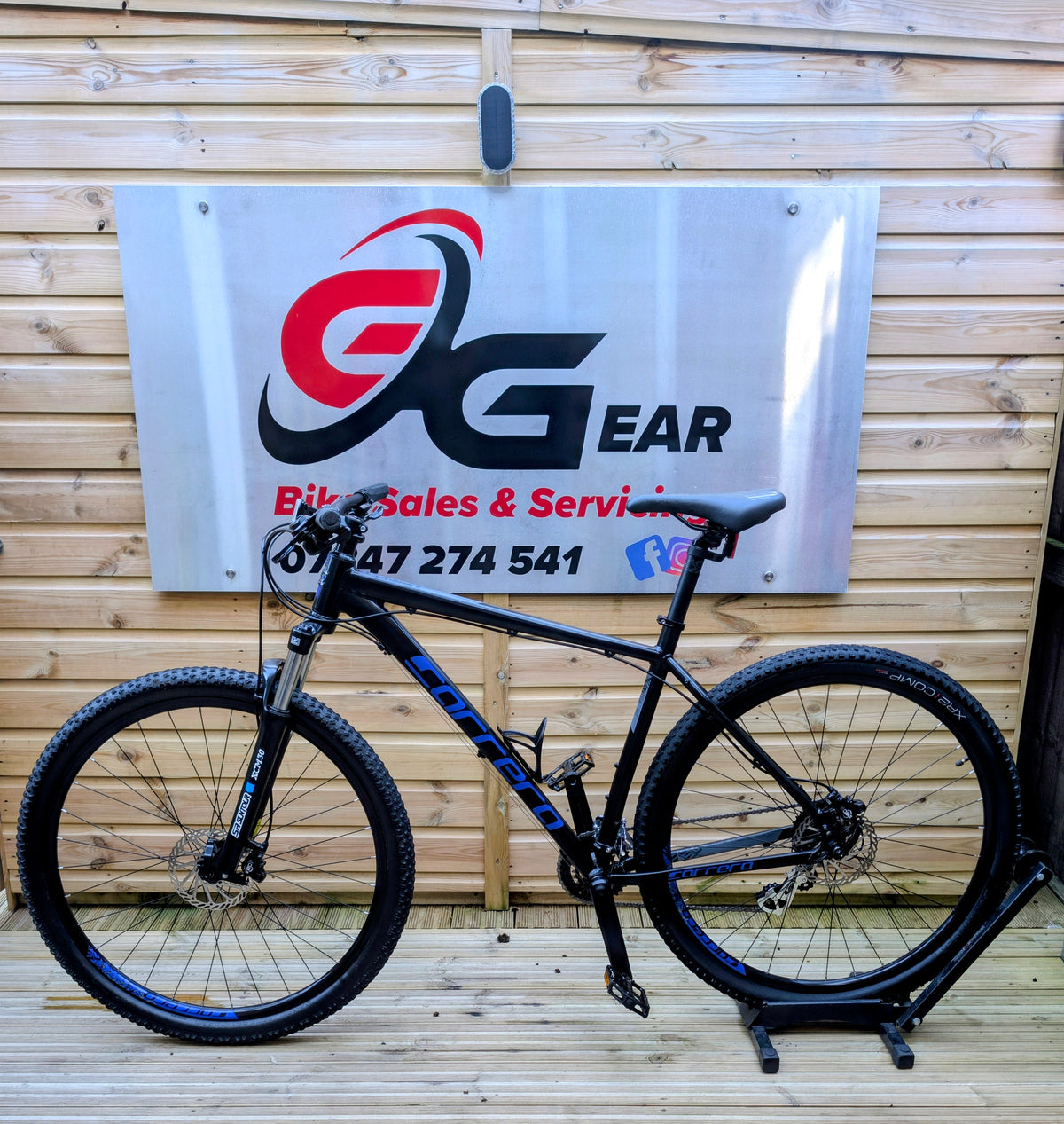 Carrera Hellcat 29 hardtail mountain bike
