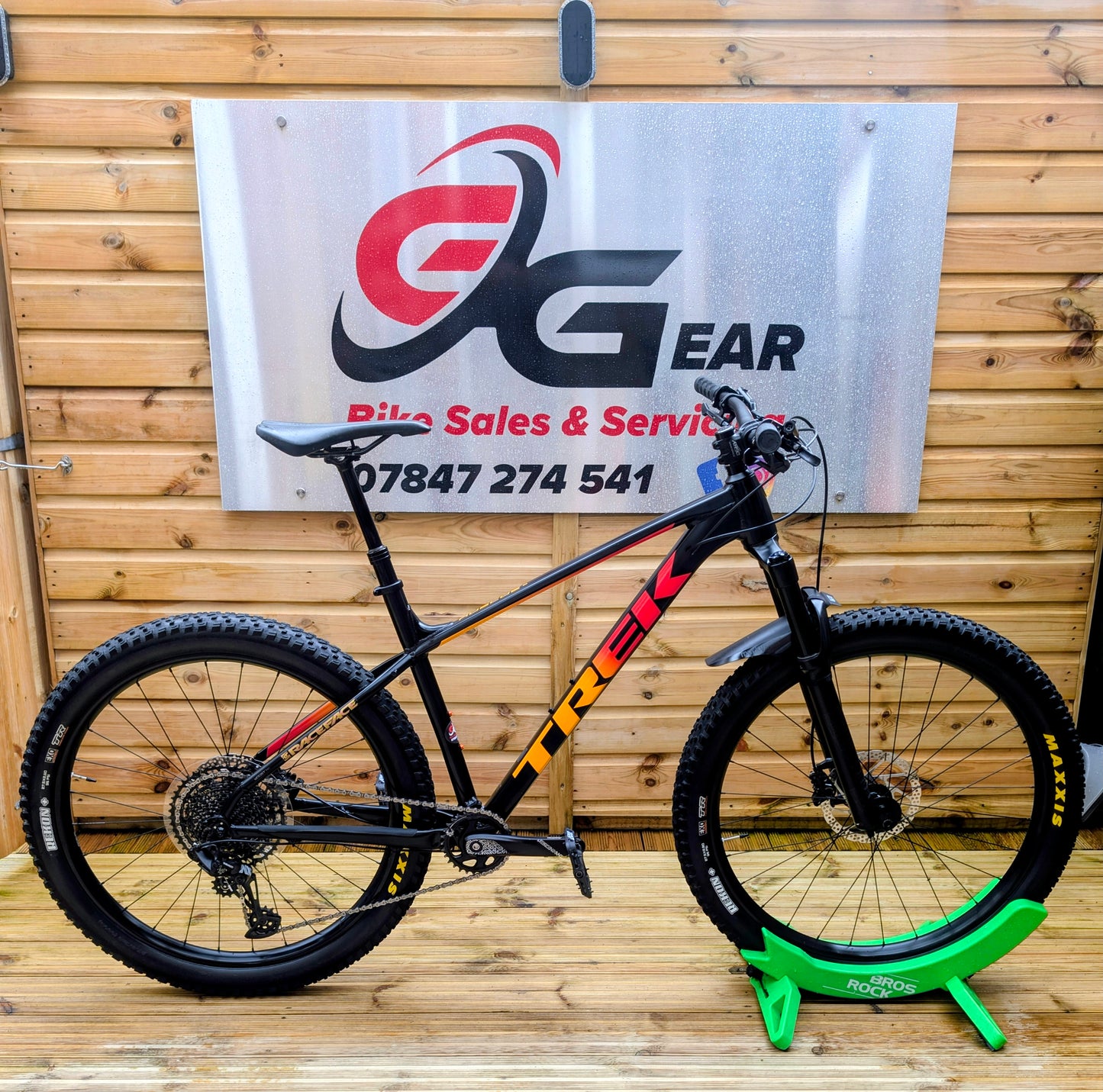 Trek Roscoe 8 hardtail mountain bike