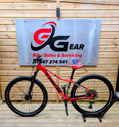 Trek Marlin 8 junior hardtail mountain bike