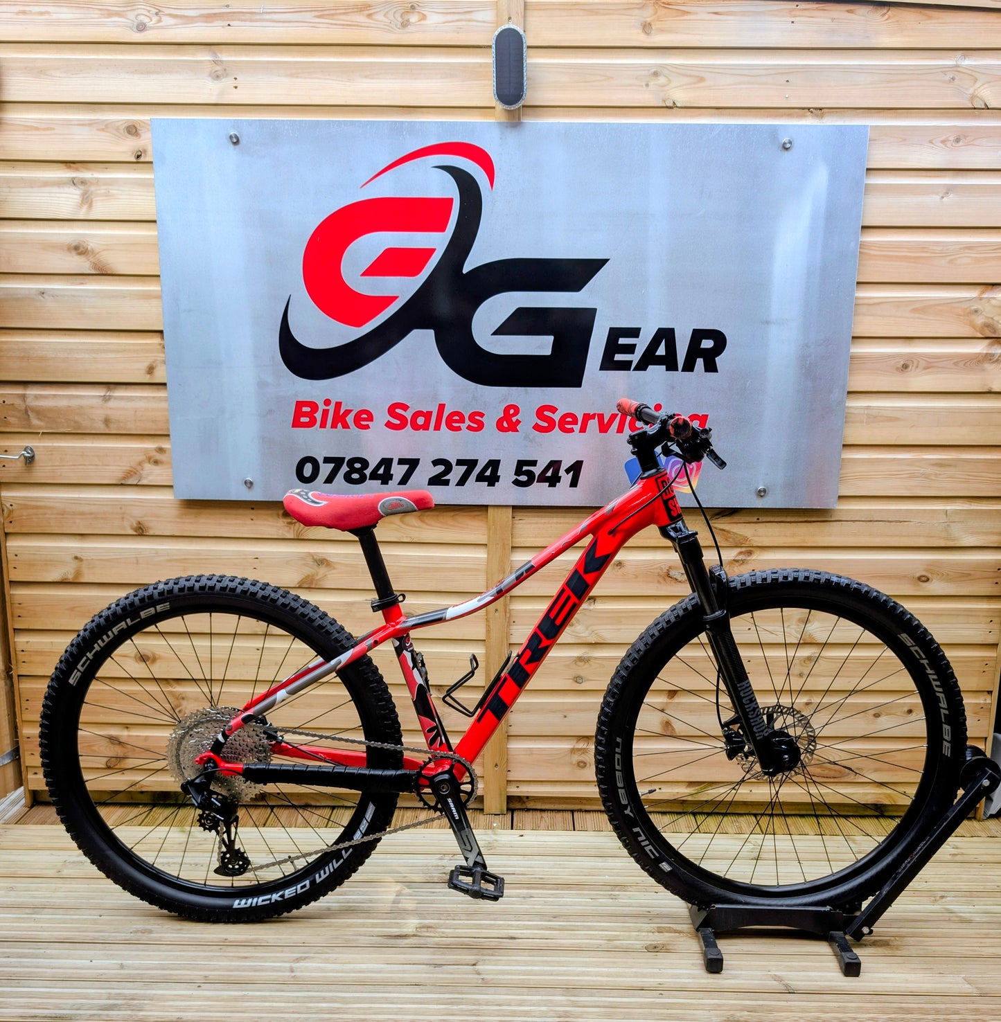 Trek Marlin 8 junior hardtail mountain bike