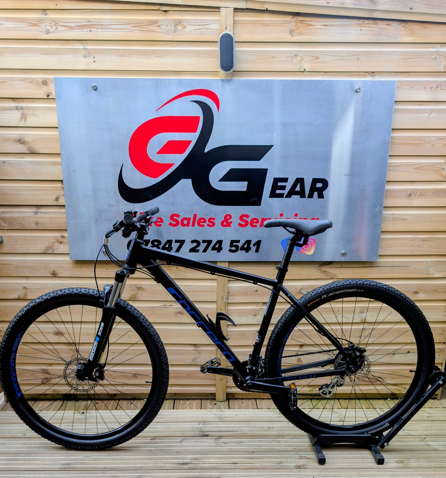 Carrera Hellcat 29 hardtail mountain