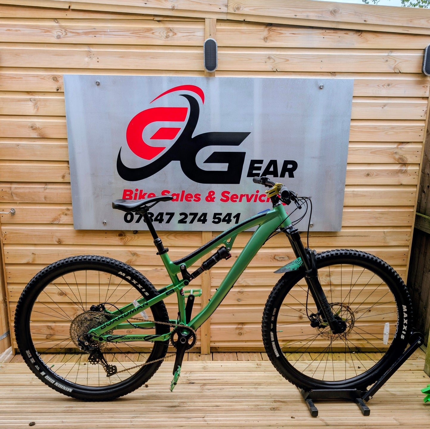 2023 Boardman MTR 8.8 full suspension mountain bike