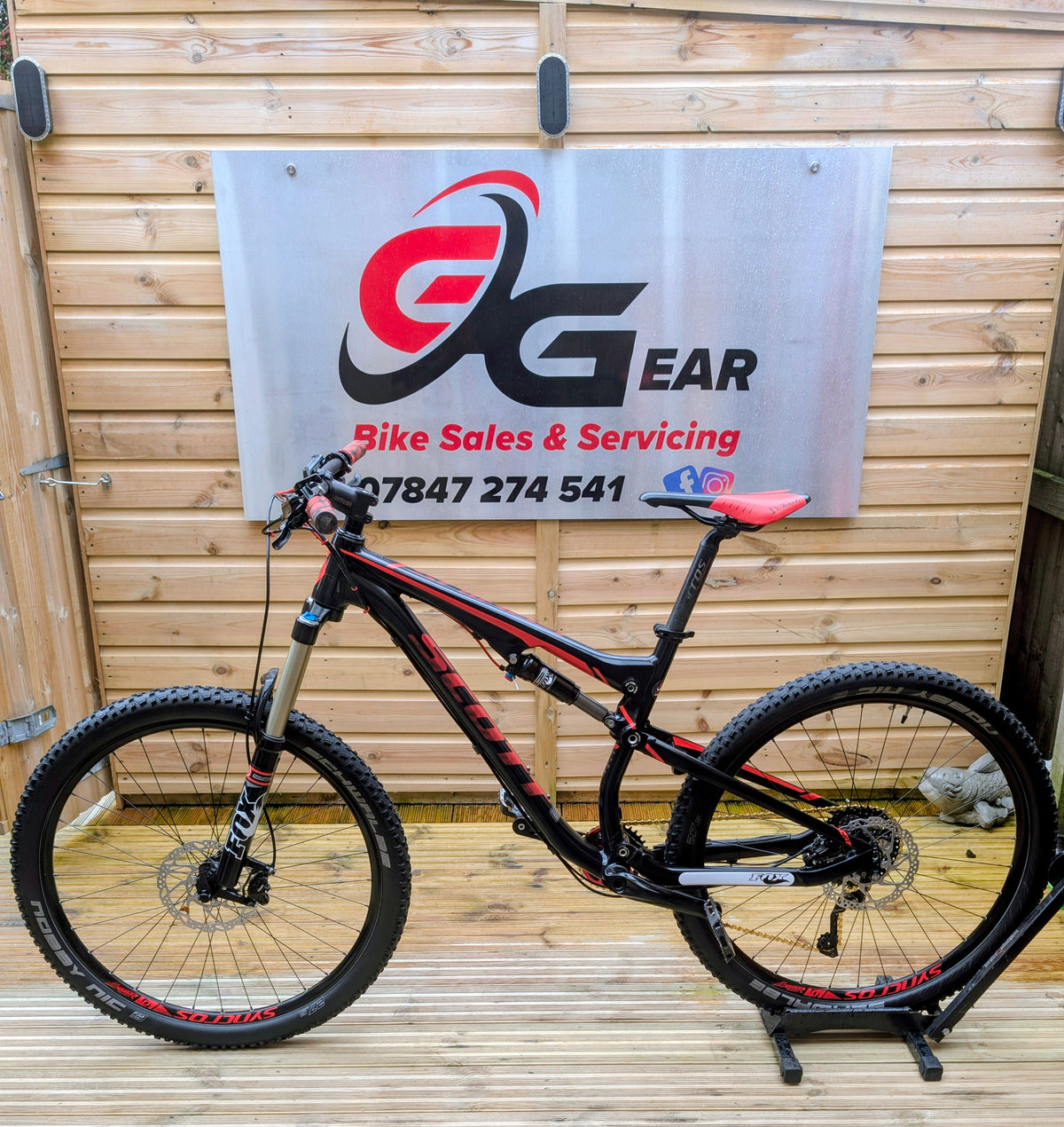 Scott Genius 740 full suspension mountain bike