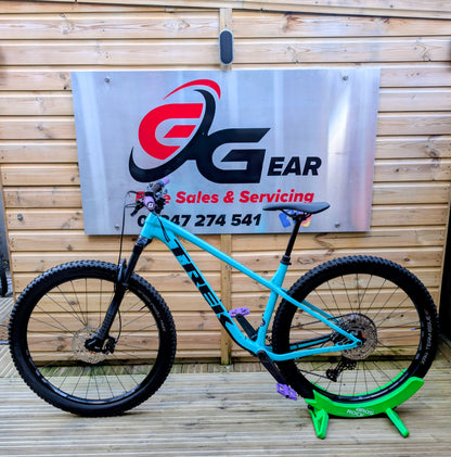 Trek Roscoe 7 hardtail mountain bike