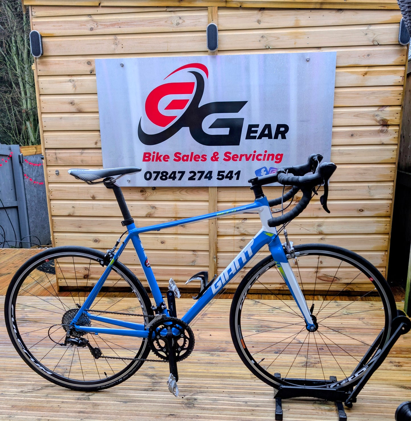 Giant Defy 3 Road Bike